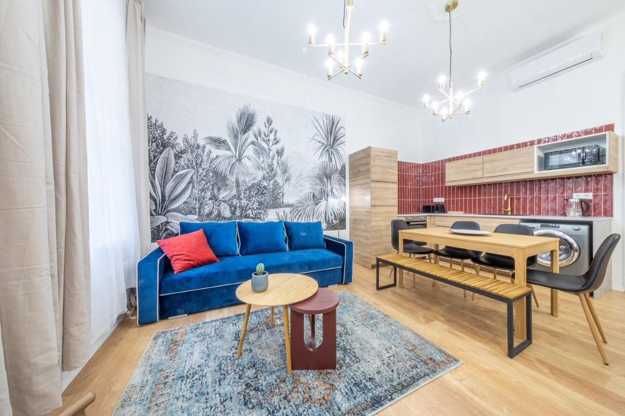 Ruby 3-bedroom Location Apartament