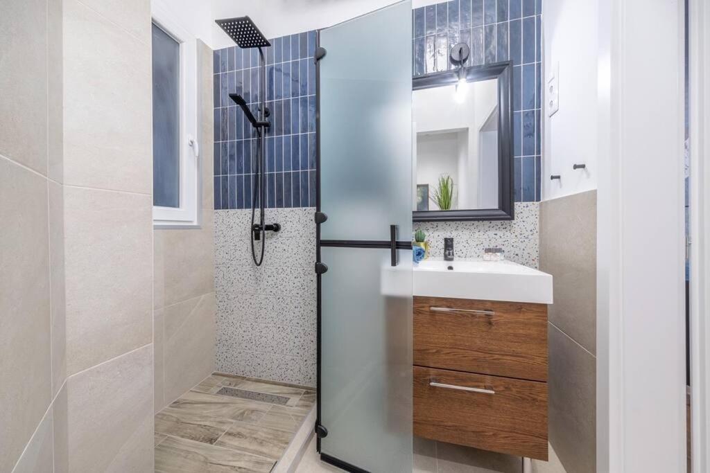 Ruby 3-bedroom Location דירה
