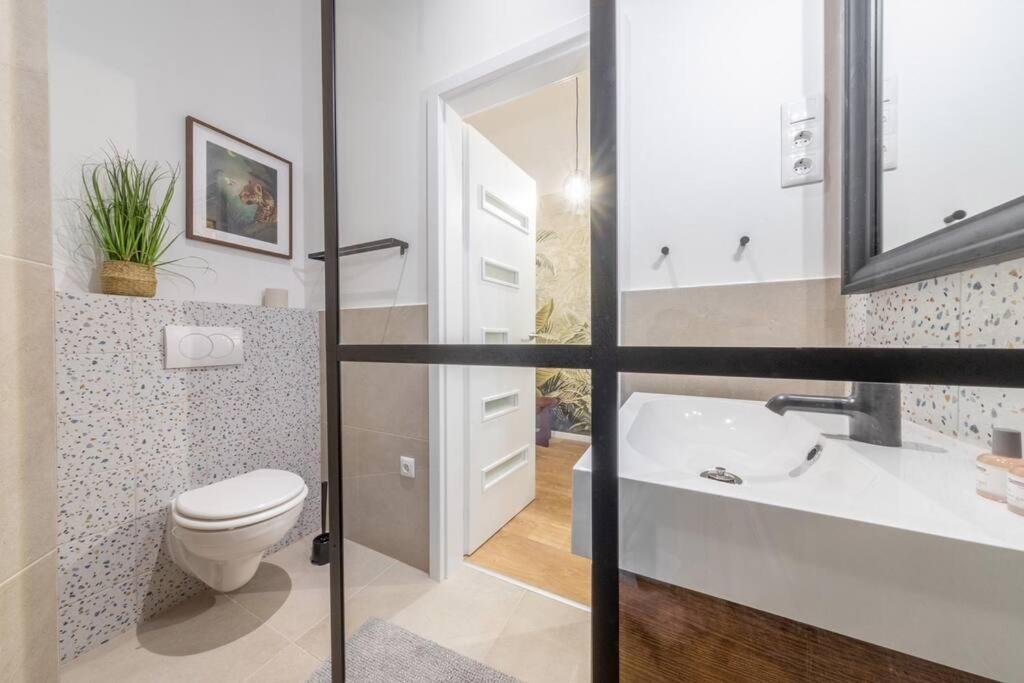 דירה Ruby 3-bedroom Location *